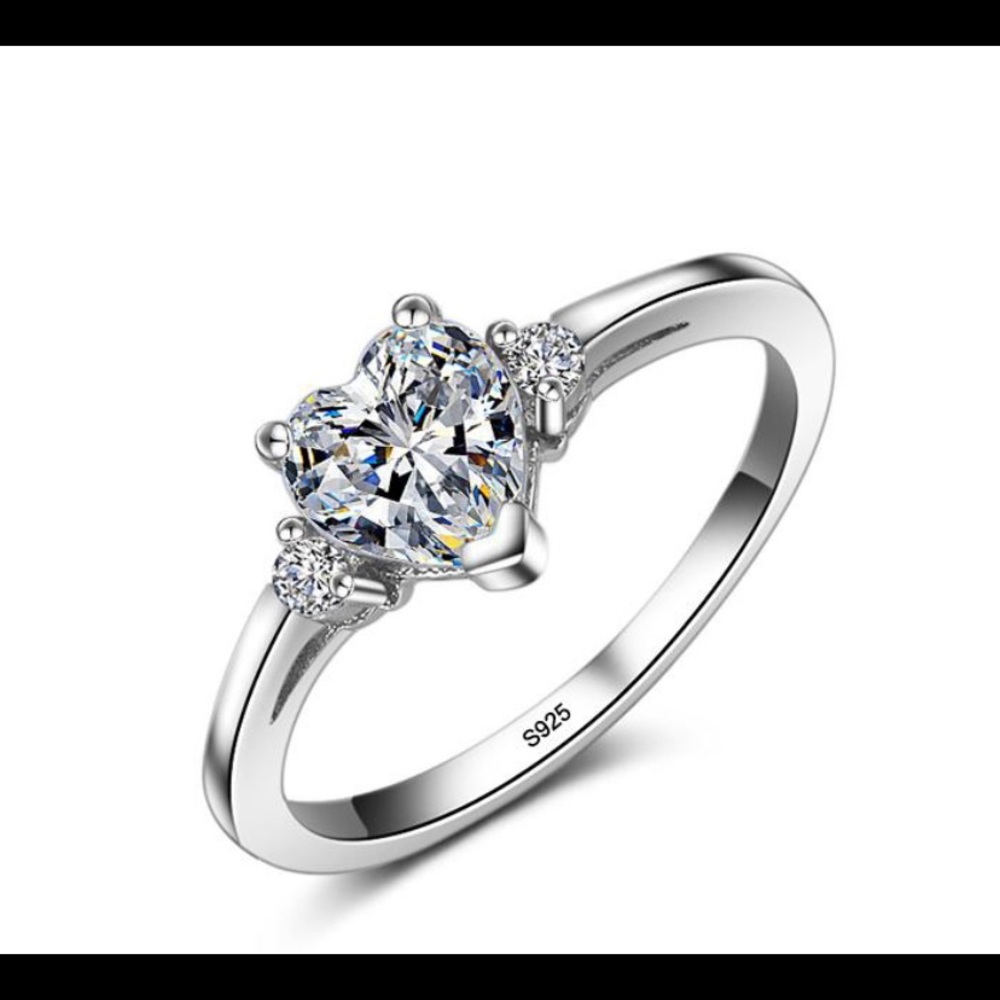 Cz heart diamond ring